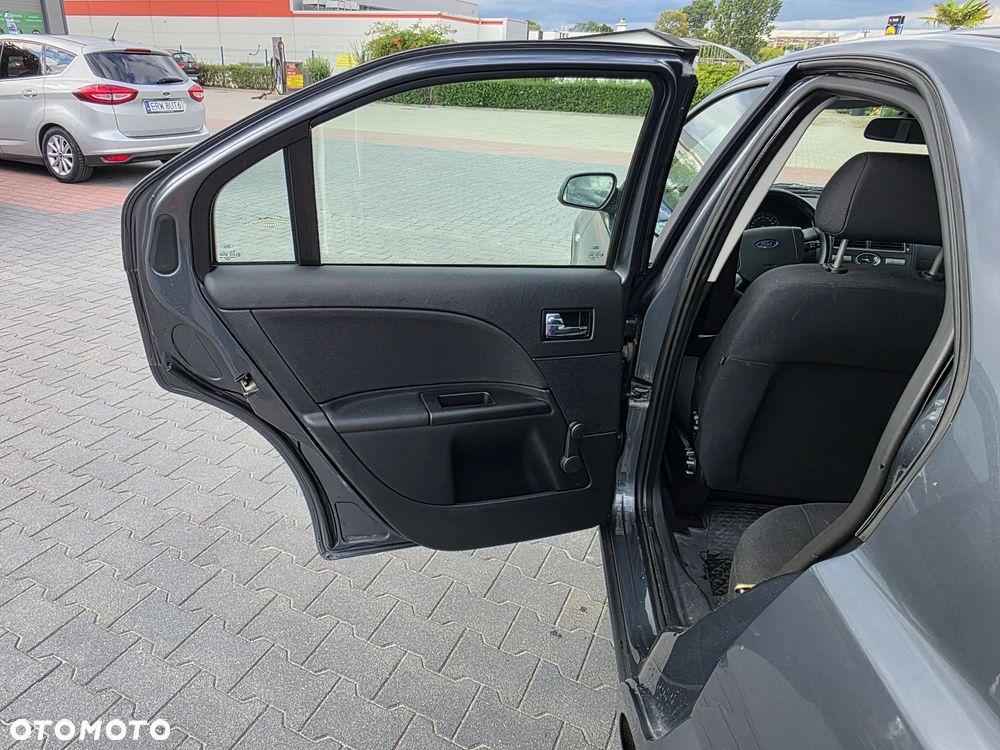 Ford Mondeo 1.8 Trend X - 9