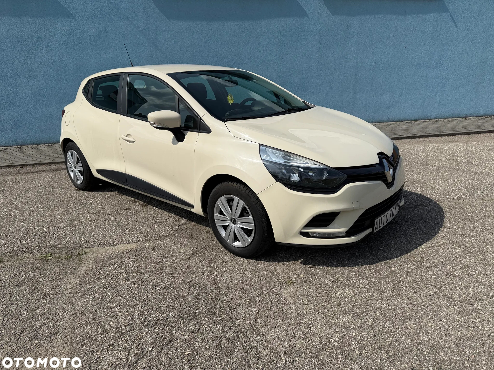 Renault Clio 1.2 16V 75 Life - 15