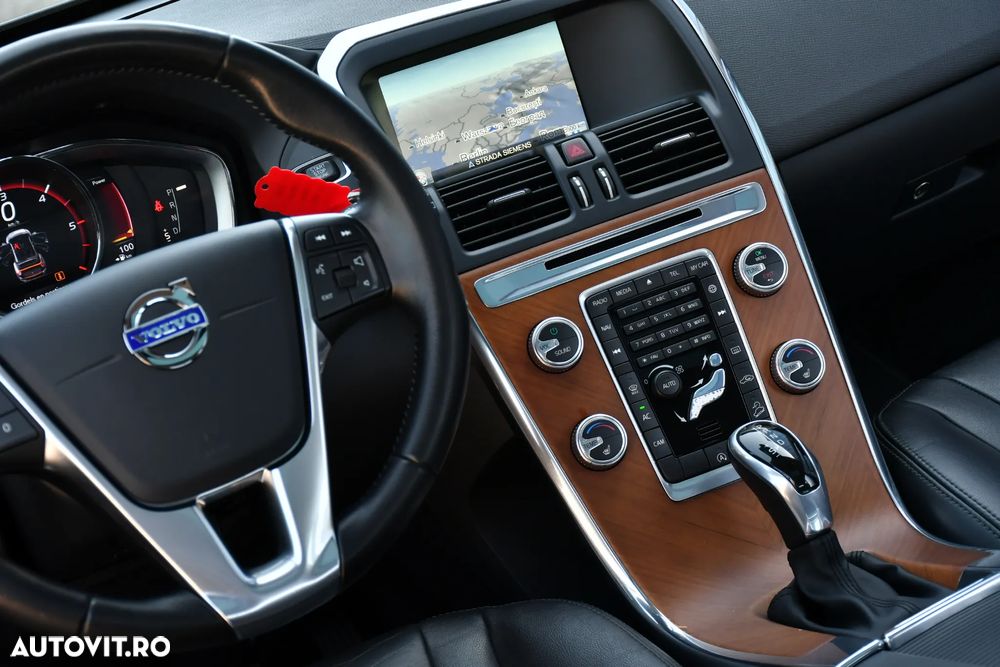 Volvo XC 60 D5 AWD Geartronic Summum - 31