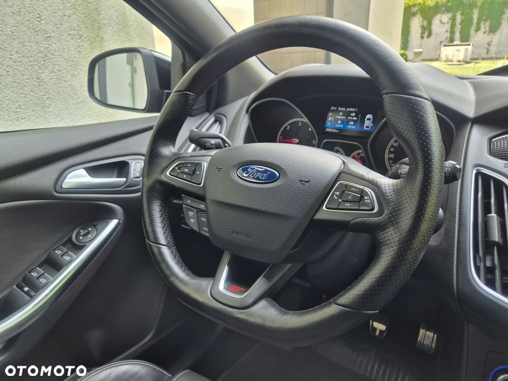 Ford Focus 2.0 TDCi ST mit Leder-Exclusiv-Paket - 21