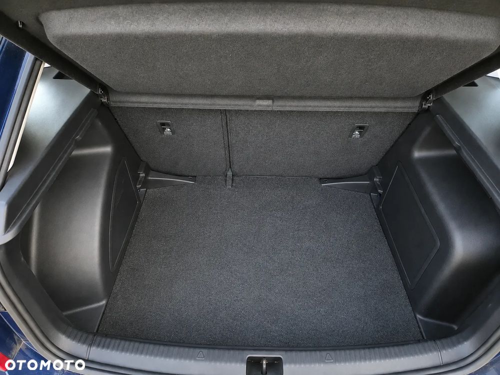 Skoda RAPID 1.2 TSI Active - 9