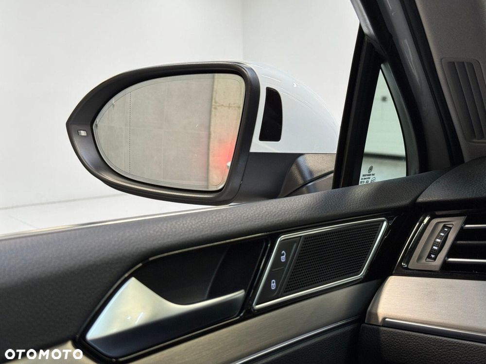 Volkswagen Passat - 19