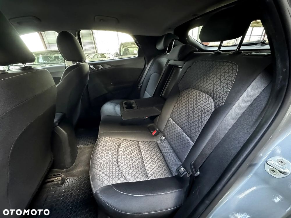 Kia XCeed 1.4 T-GDI M - 12