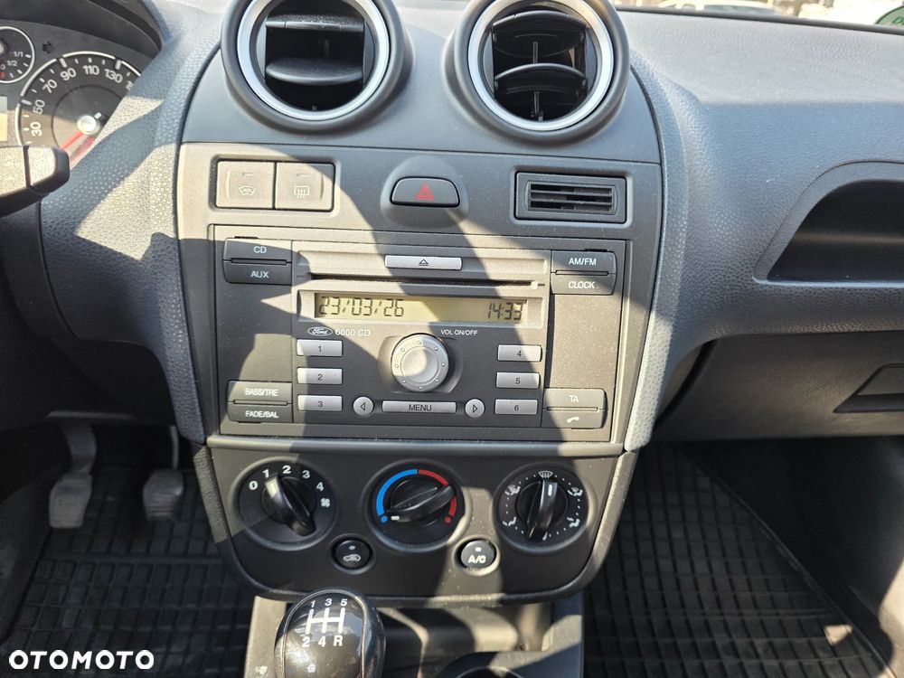 Ford Fiesta 1.4 - 15