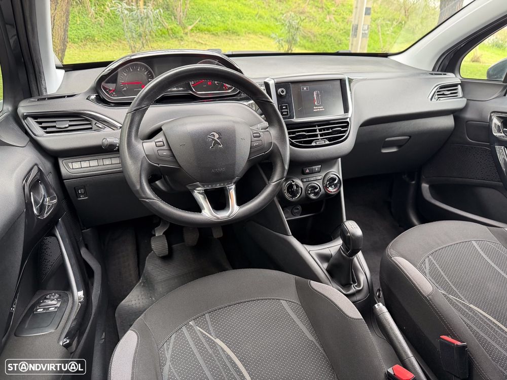 Peugeot 208 1.2 PureTech Active - 17