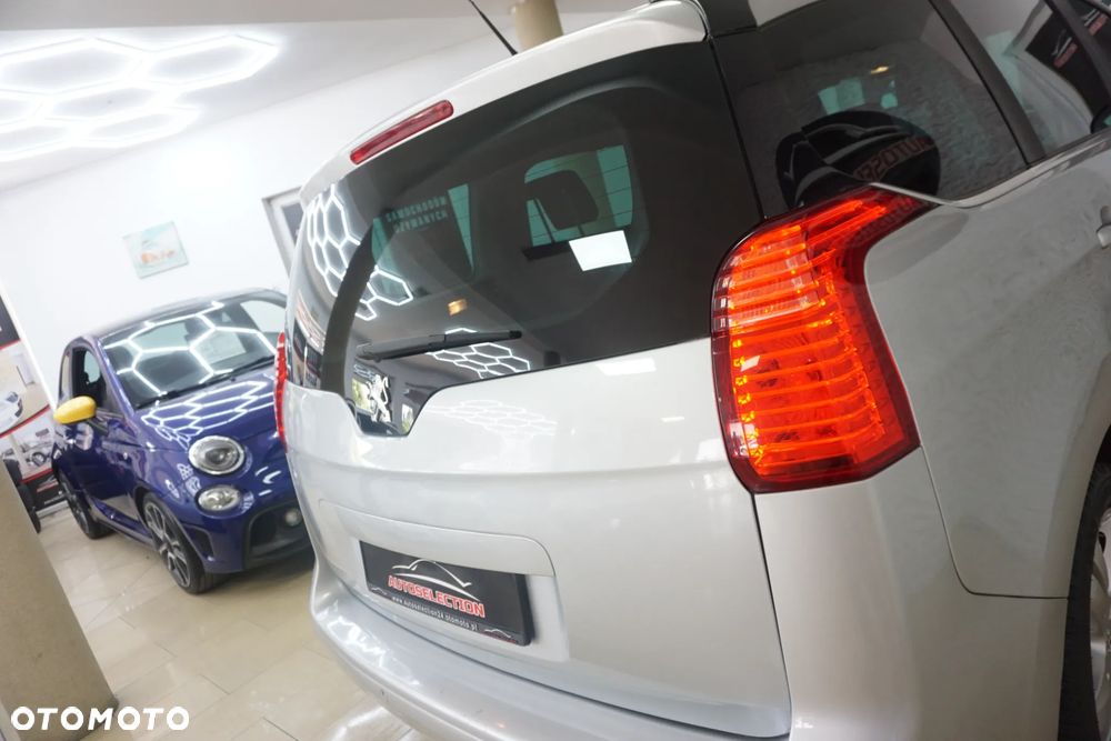 Peugeot 5008 HDI FAP 160 Automatik Active - 11