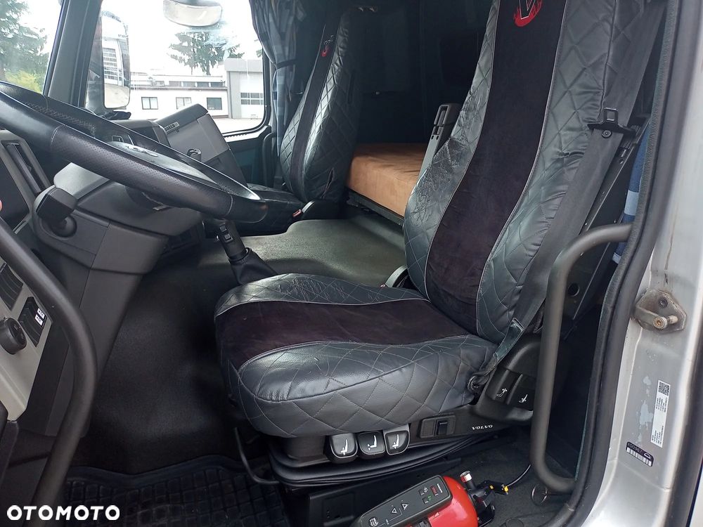Volvo FM z zabudową ROLFO (Autotransporter) - 23