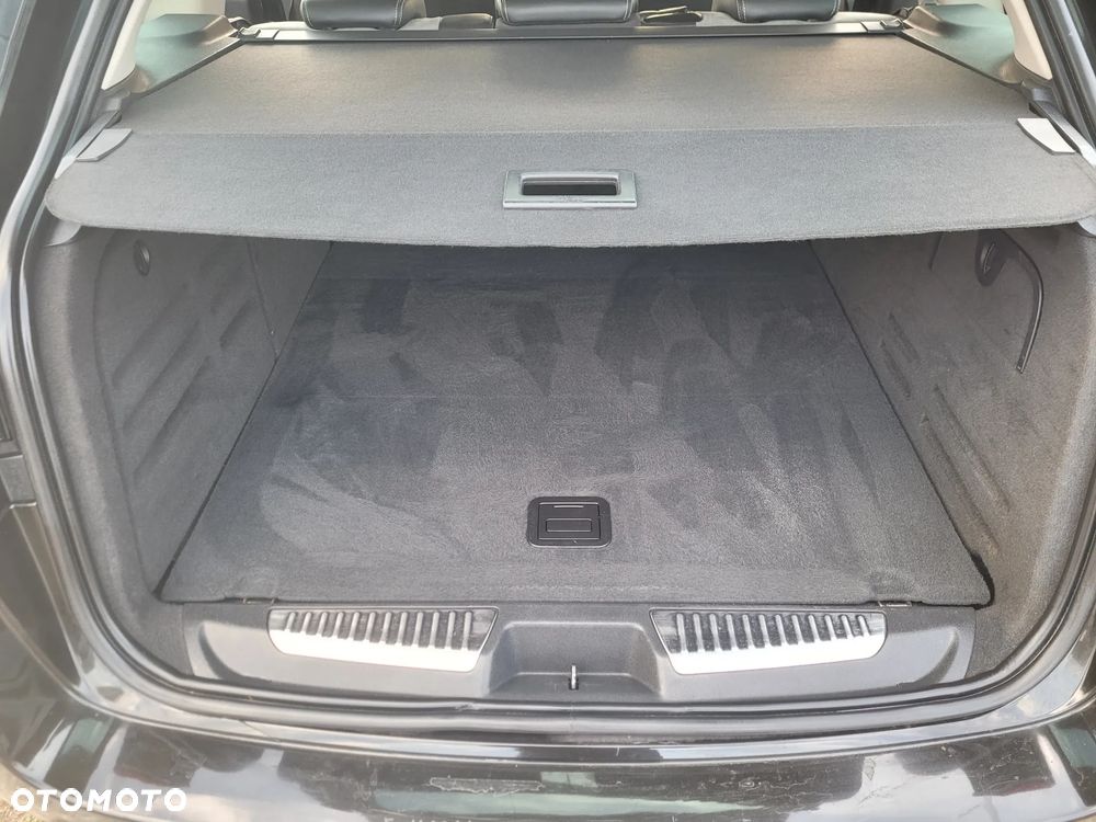 Renault Laguna dCi 150 FAP Start-Stop GT - 21
