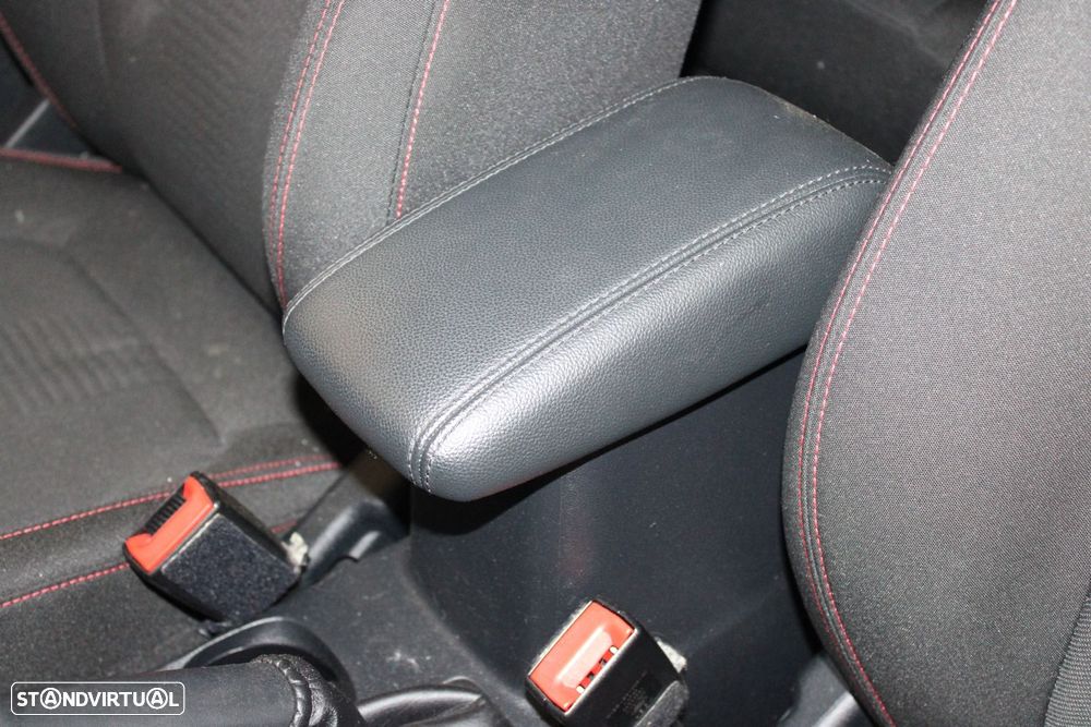 Ford Fiesta 1.0 EcoBoost ST-Line - 28