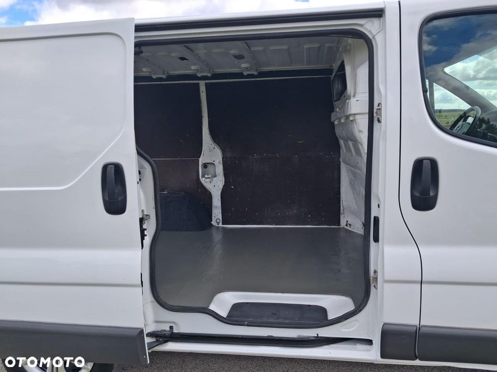 Opel Vivaro - 25
