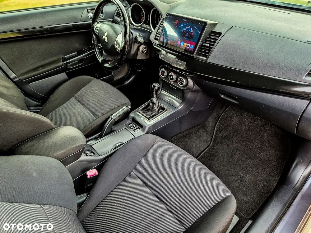 Mitsubishi Lancer 1.8 Intense - 13