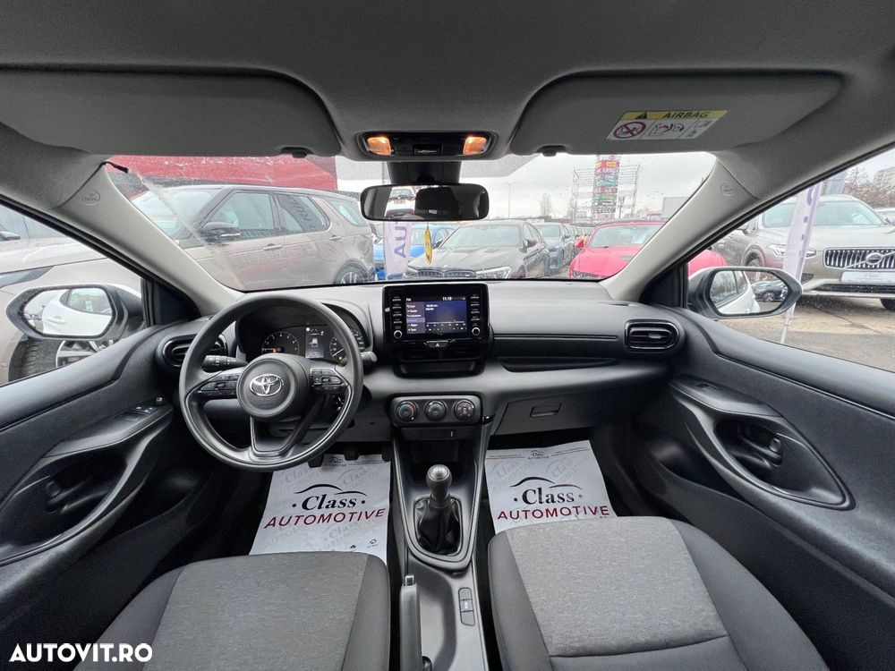 Toyota Yaris 1.0 L Eco - 5