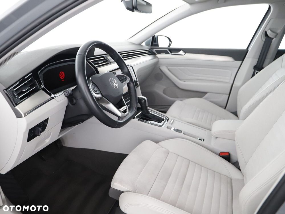 Volkswagen Passat Variant 2.0 TDI Elegance DSG - 21
