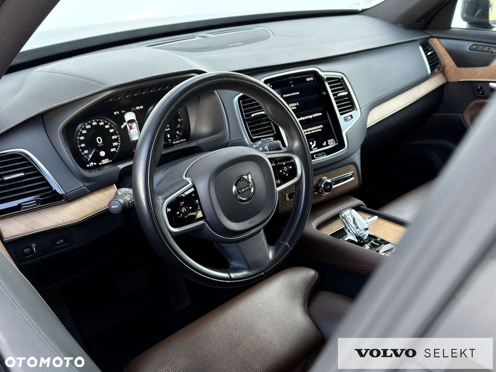 Volvo XC 90 - 24