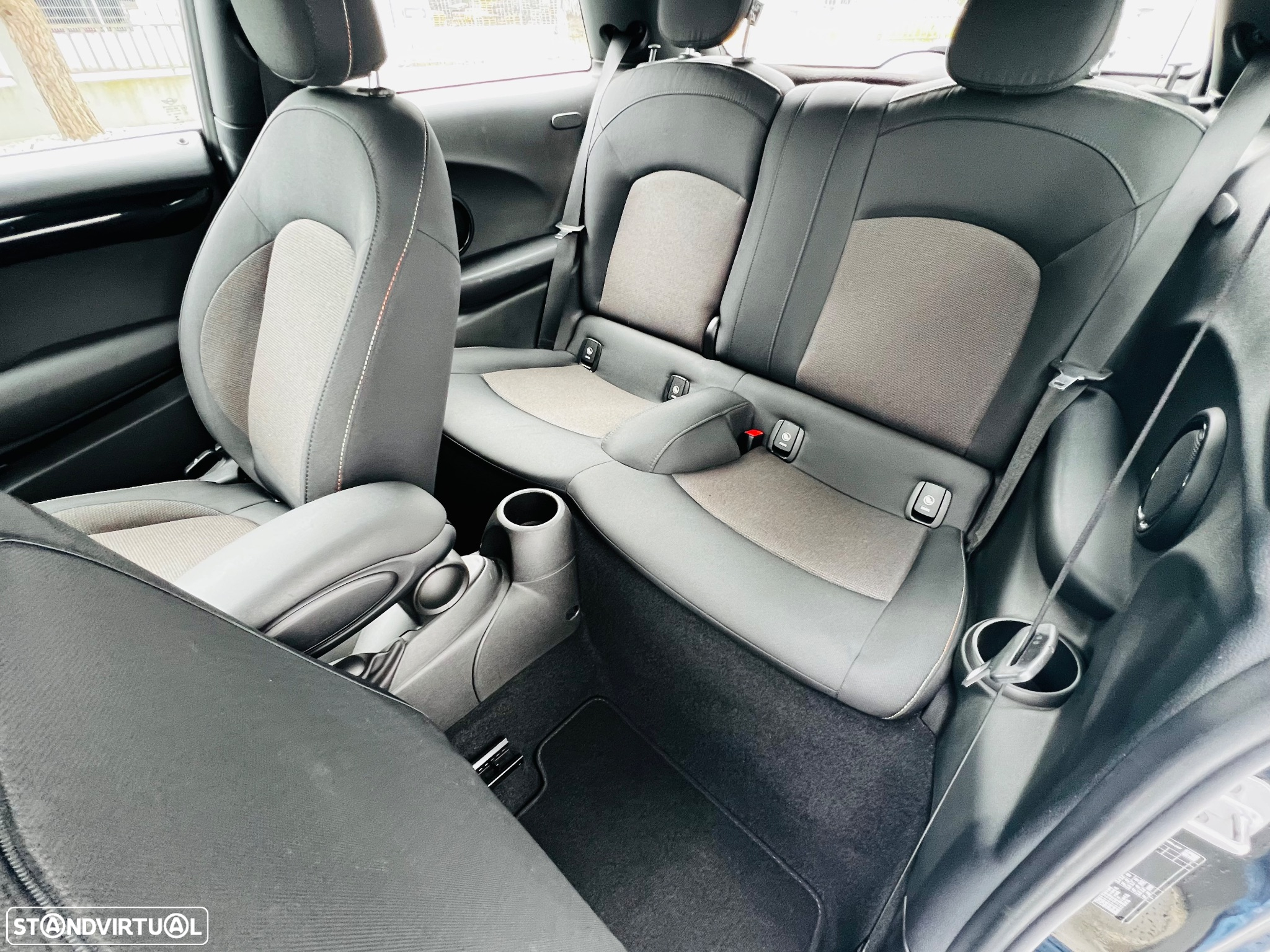MINI 3 Portas One Sport Edition - 11