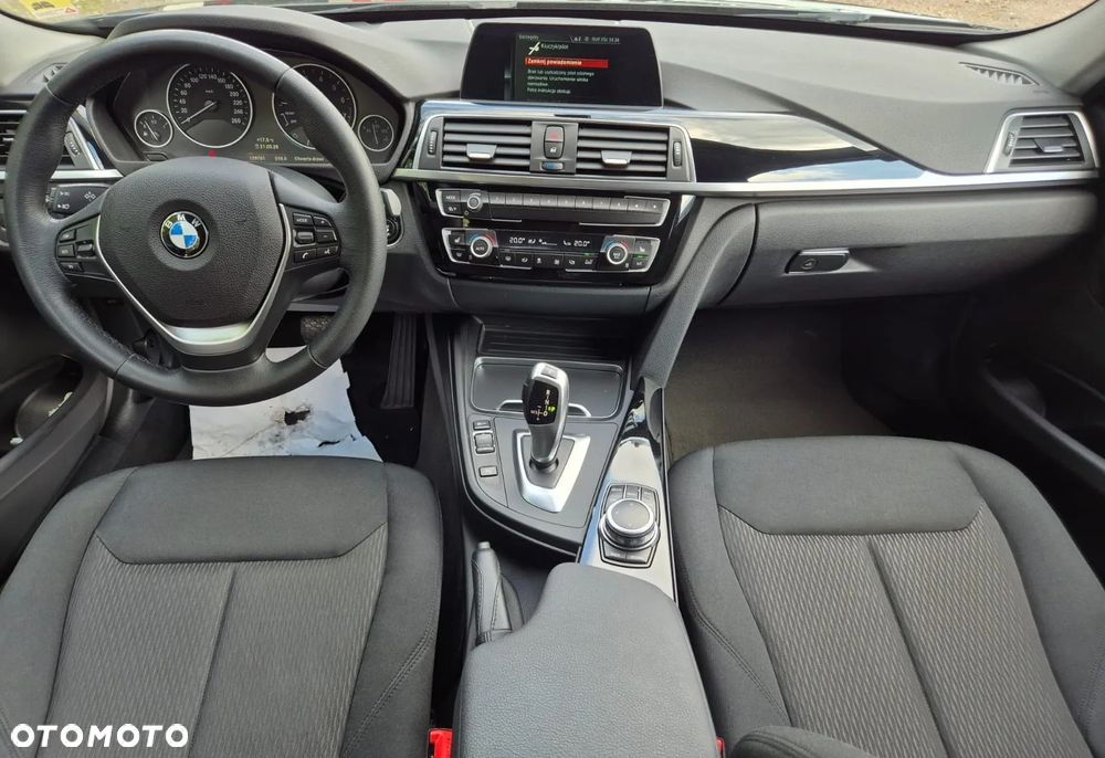 BMW Seria 3 320i GPF Advantage - 16