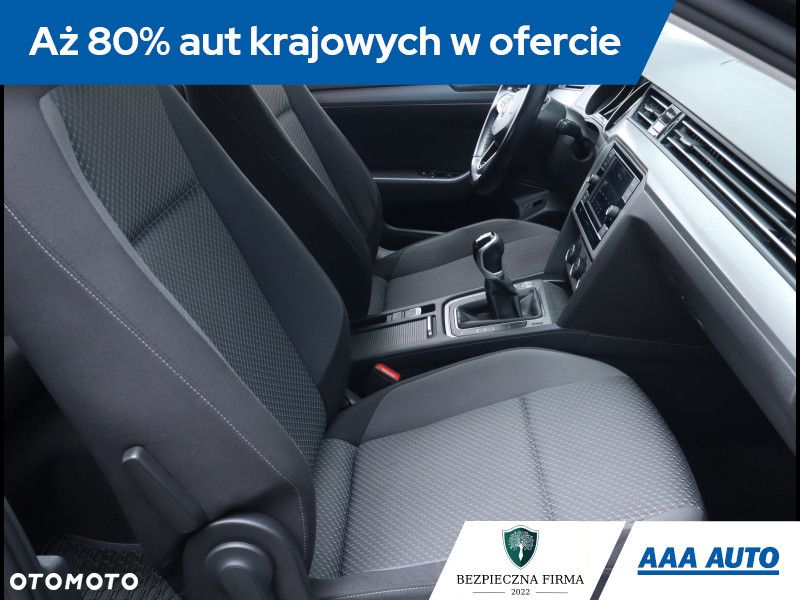 Volkswagen Passat - 10