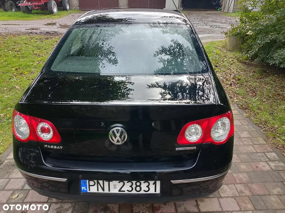 Volkswagen Passat 2.0 TDI DPF BlueMot Trendline - 7