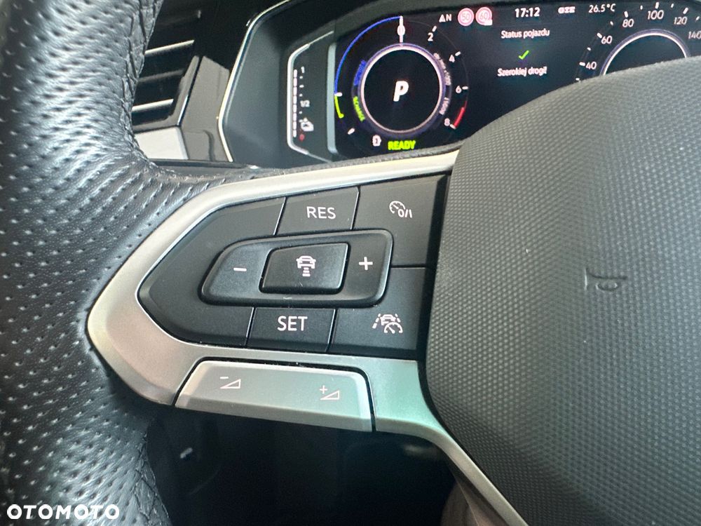 Volkswagen Passat - 20