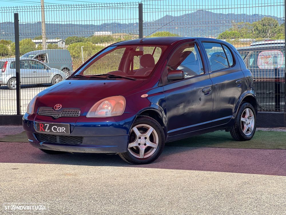 Toyota Yaris 1.0 Base C/Radio - 2