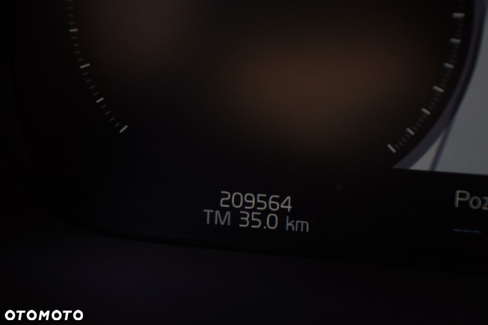 Volvo V90 D5 SCR AWD Momentum Pro - 19
