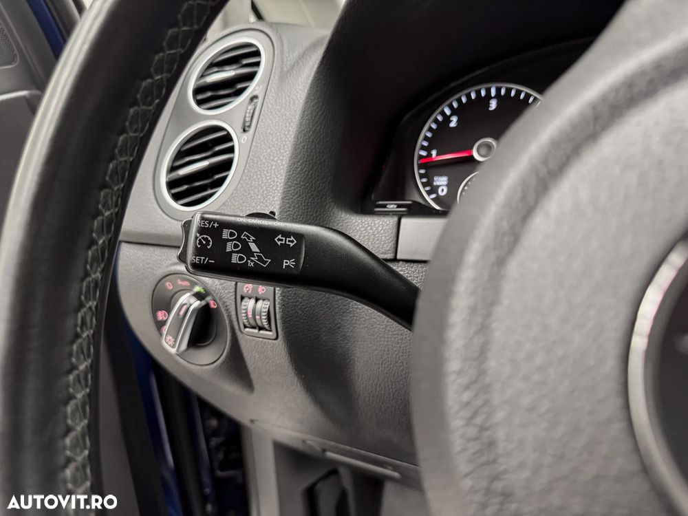 Volkswagen Golf Plus 1.6 TDI DPF BlueMotion Technology Team - 23