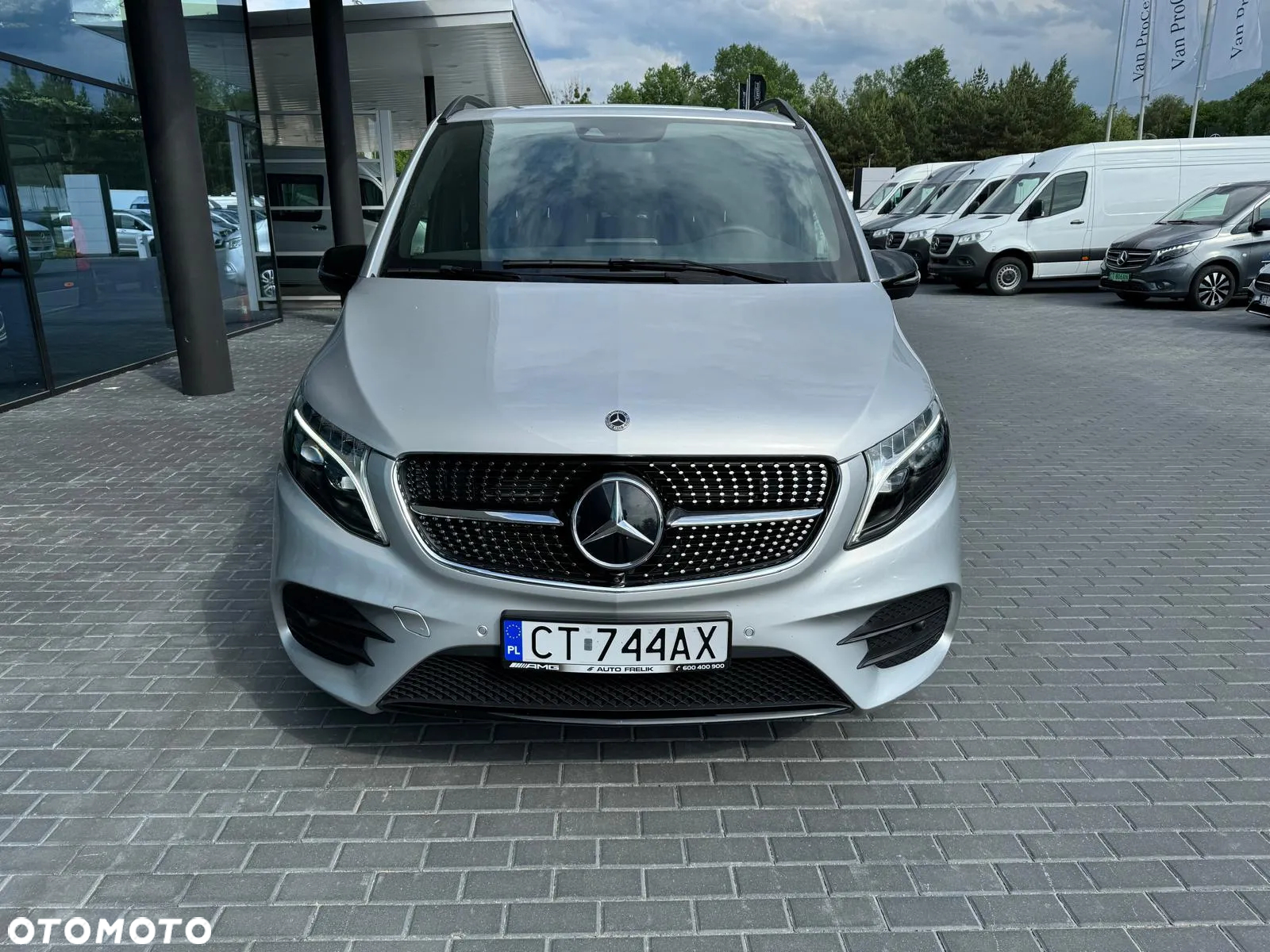 Mercedes-Benz Klasa V - 4