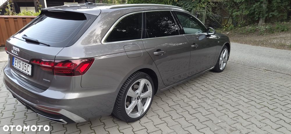 Audi A4 Avant 40 TDI quattro S tronic S line - 2