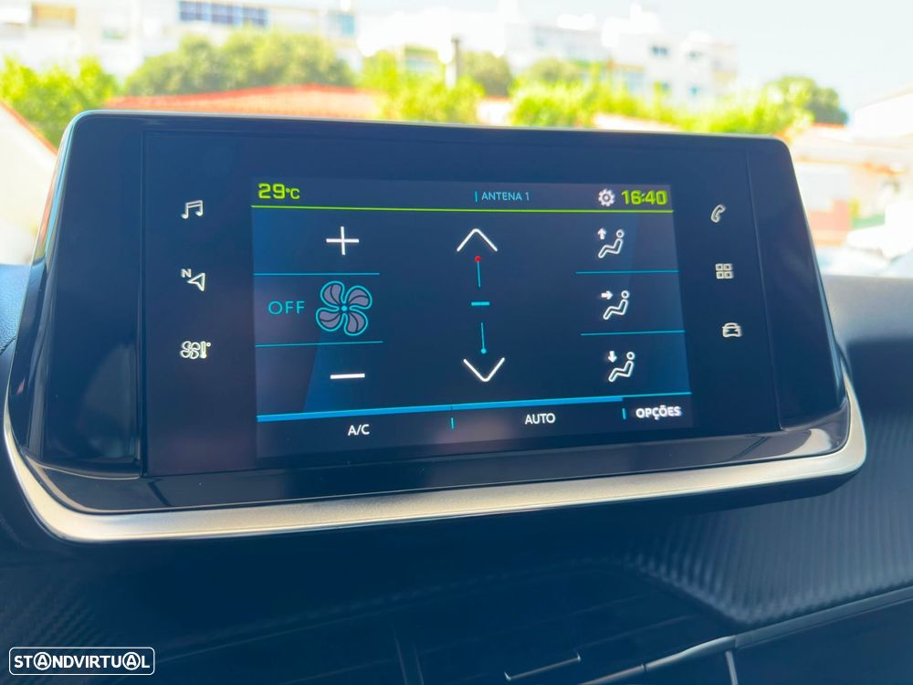 Peugeot e-2008 50 kWh Active Pack - 18