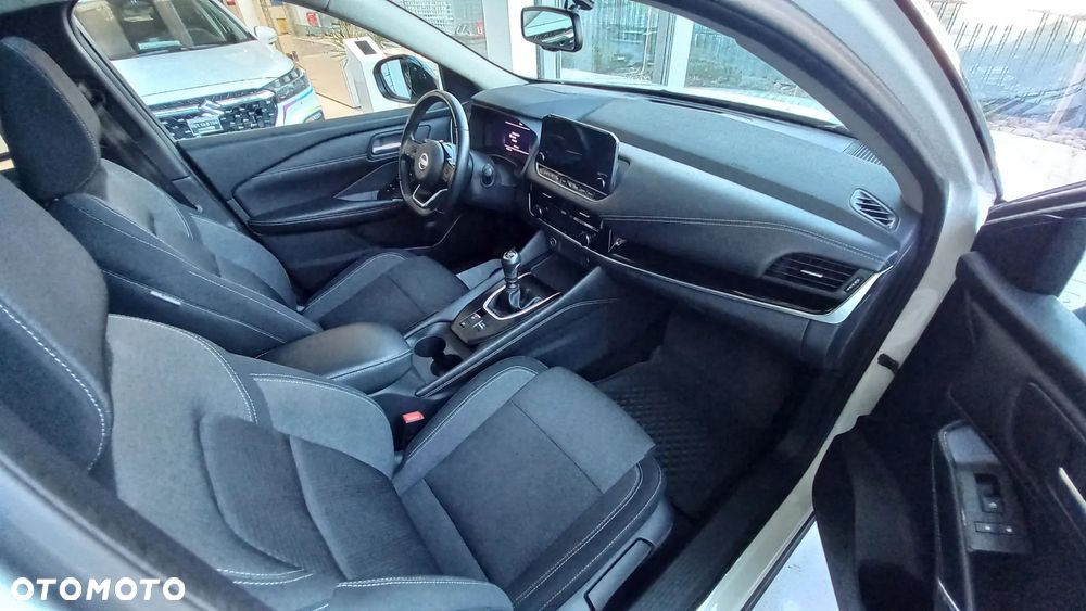 Nissan Qashqai 1.3 DIG-T N-Connecta EU6d - 26