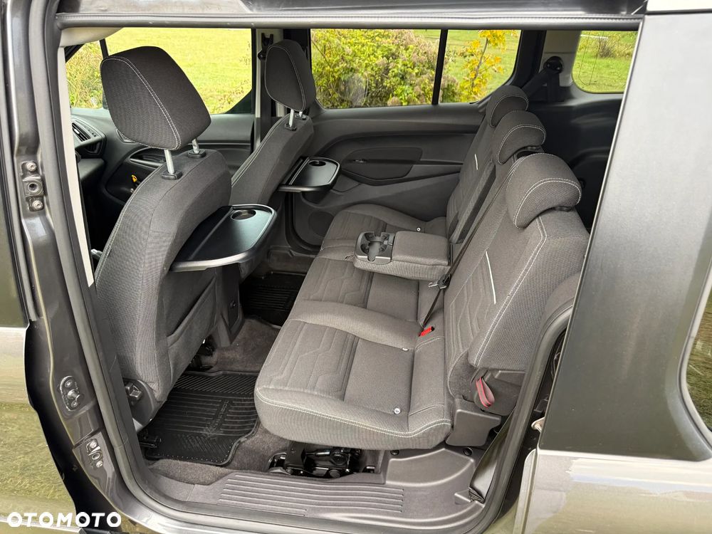 Ford Tourneo Connect Grand - 10