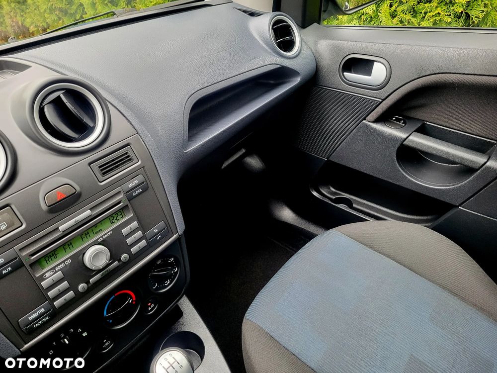 Ford Fiesta 1.3 Silver X - 15