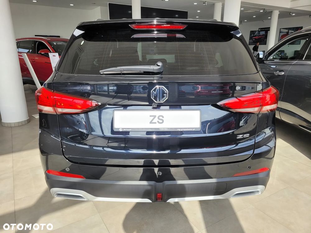 MG ZS - 4