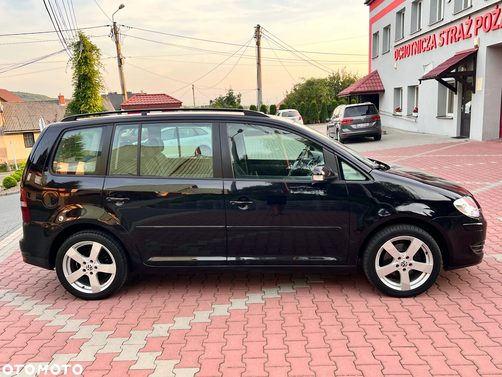 Volkswagen Touran 1.6 Trendline - 8