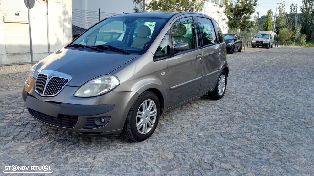 Lancia Musa 1.3 16V M-jet Platino - 4