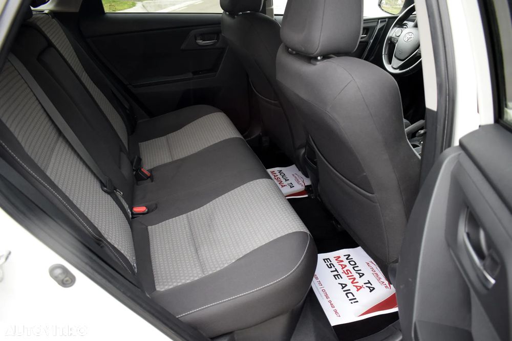 Toyota Auris 1.8 VVT-i Automatik Design Edition - 12