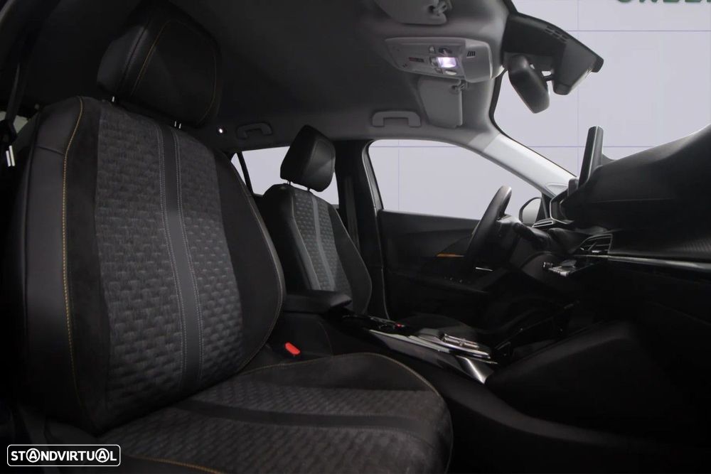 Peugeot e-2008 - 14