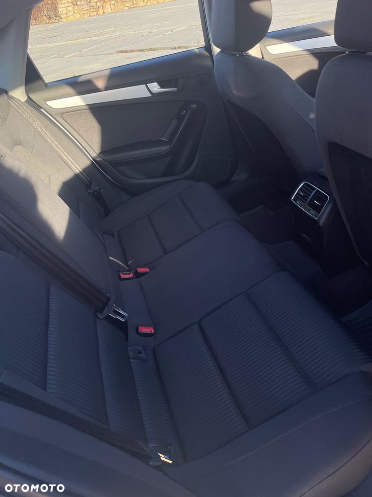 Audi A4 Limousine - 7