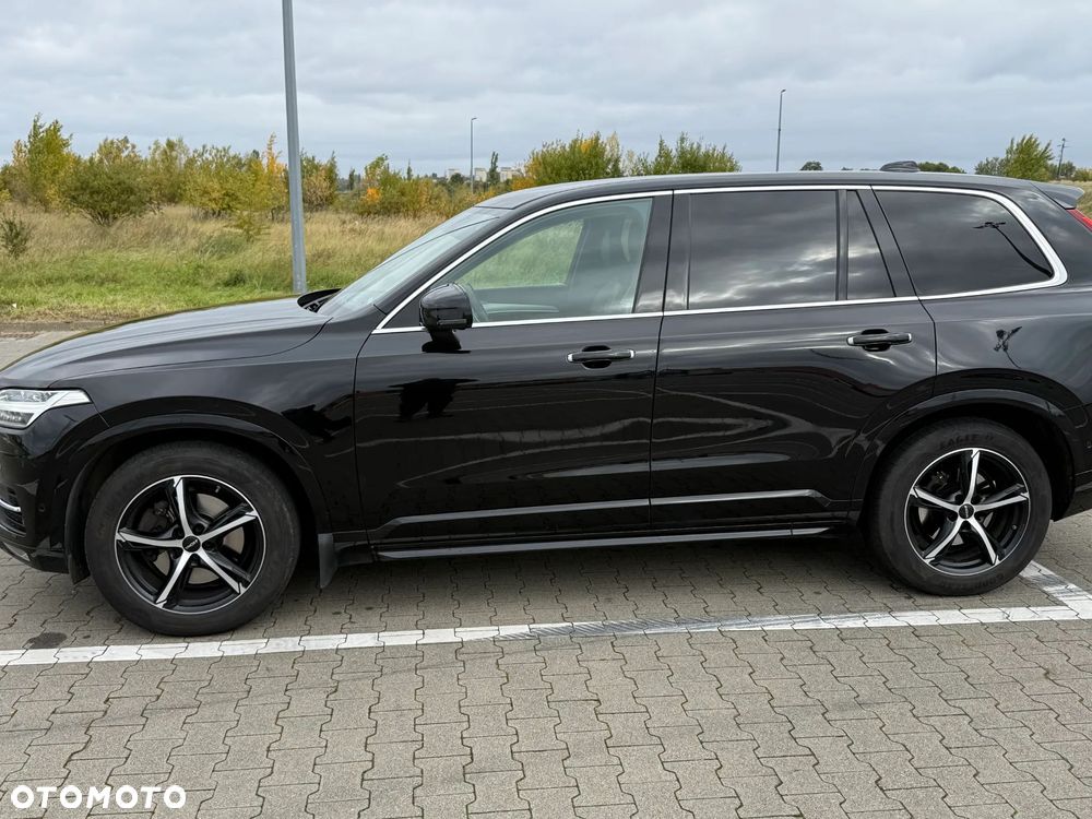 Volvo XC 90 D5 AWD Momentum - 4