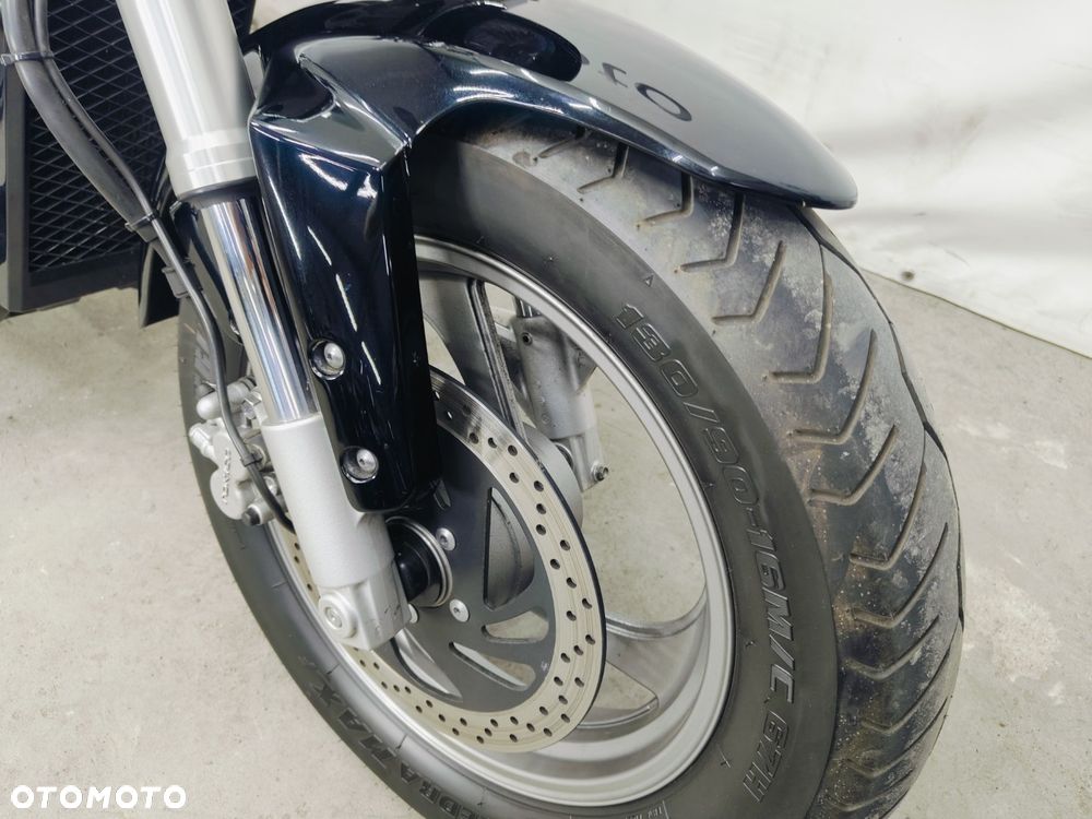 Suzuki Intruder - 4