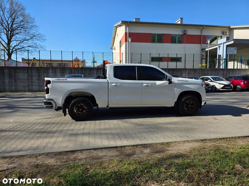 Chevrolet Silverado - 7