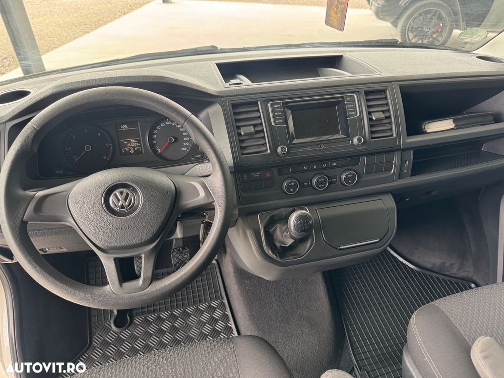 Volkswagen Multivan - 14