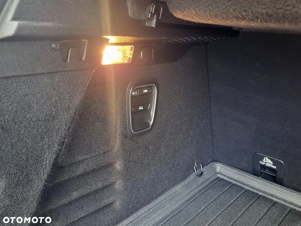 Renault Scenic 1.6 dCi Energy Bose Edition S&S - 35