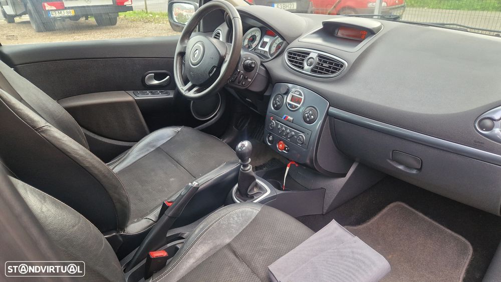 Renault Clio 1.5 dCi Dynamique S - 10
