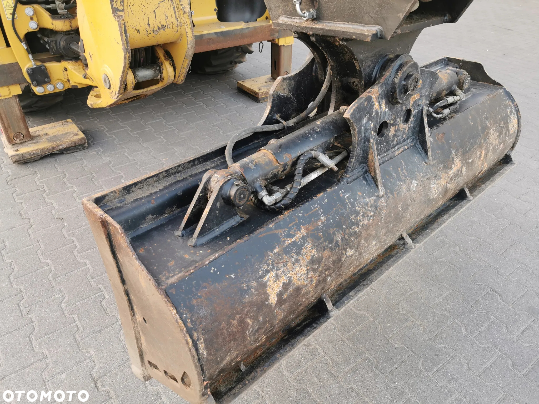 Caterpillar Caterpillar CAT 432F2 2021r łyżka skrętna 2700mth - 12