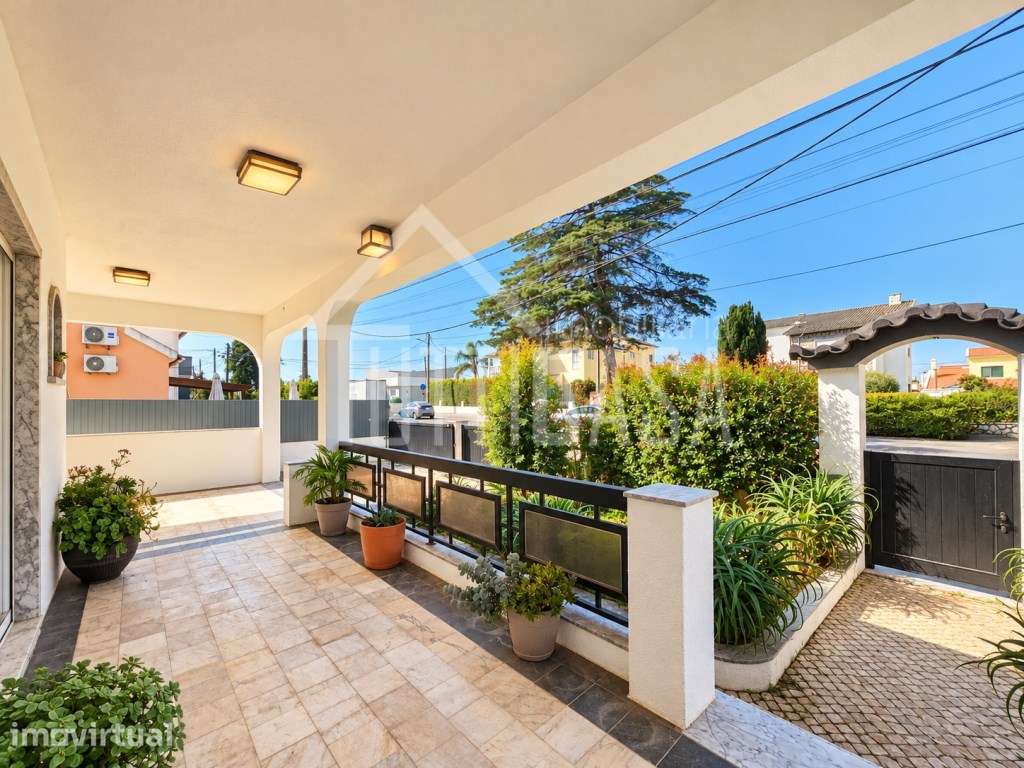 Moradia Familiar ou Empresarial com Piscina em Belverde - Junto à H... - Grande imagem: 4/42