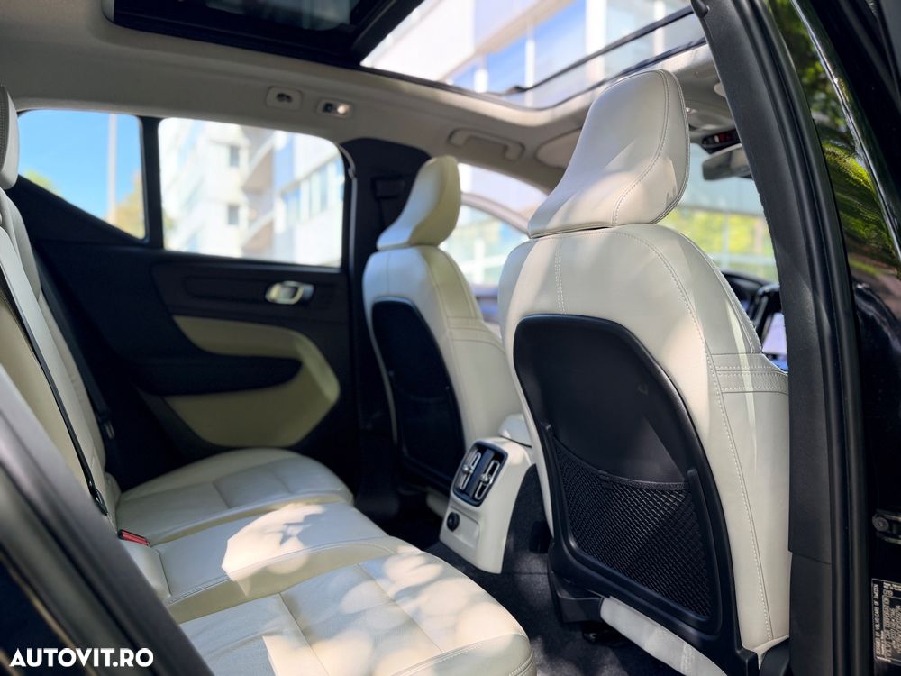 Volvo XC 40 T4 Recharge DKG Ultimate Bright - 14