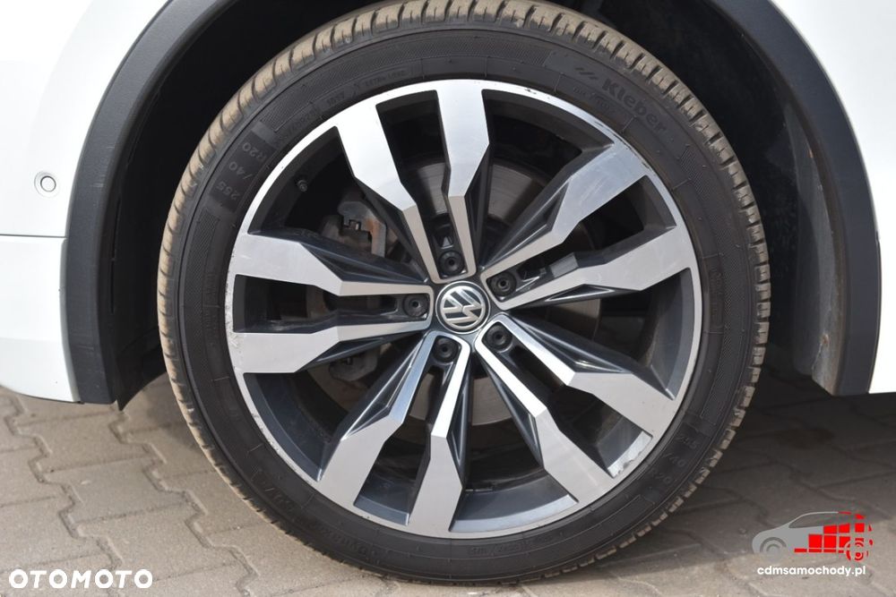 Volkswagen Tiguan - 12