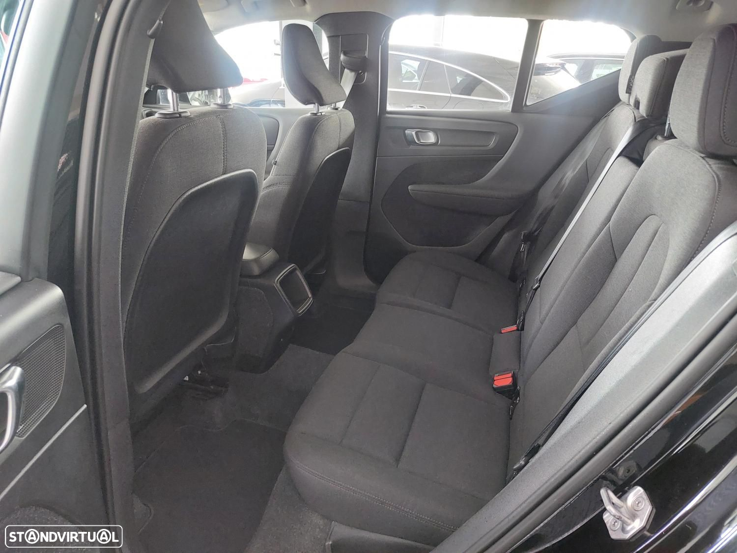 Volvo XC 40 1.5 T2 Momentum - 13