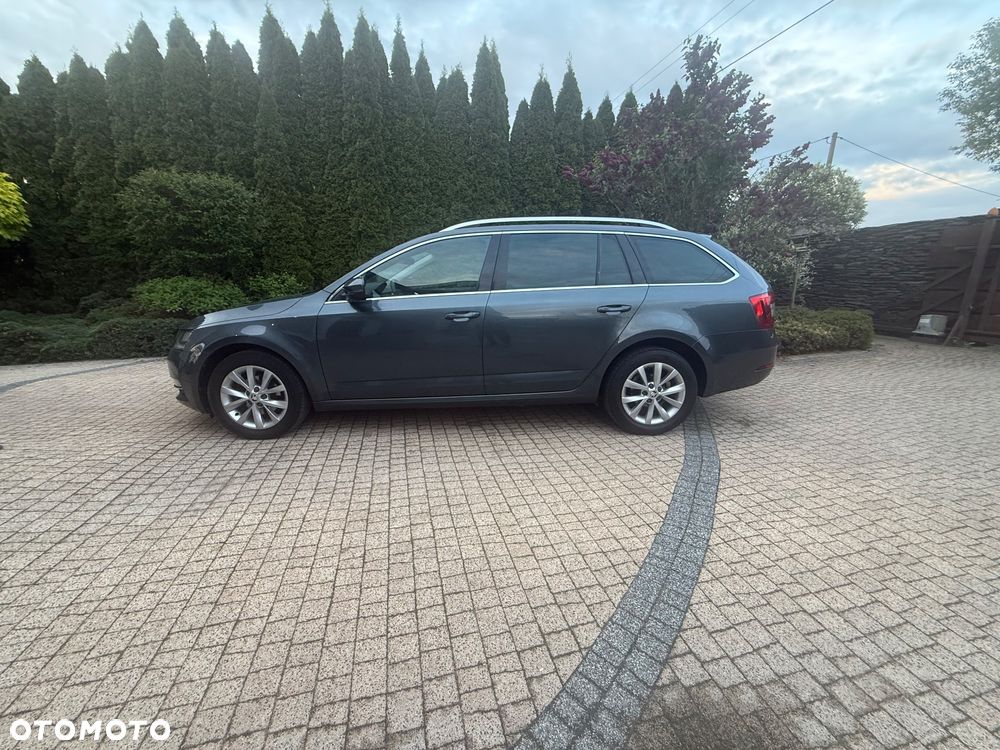Skoda Octavia 1.6 TDI Premium Edition - 24
